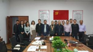 重溫崢嶸歲月，不忘初心使命——房總集團(tuán)舉辦老黨員座談會(huì)